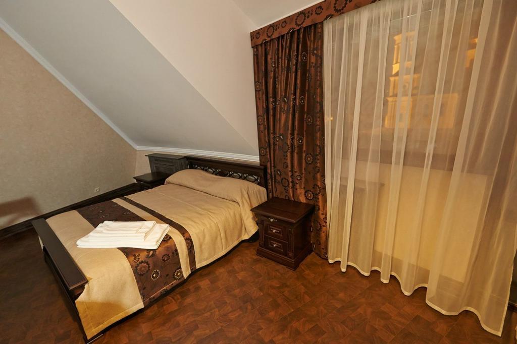 Charivna Taistra Bed and Breakfast Brovary Εξωτερικό φωτογραφία