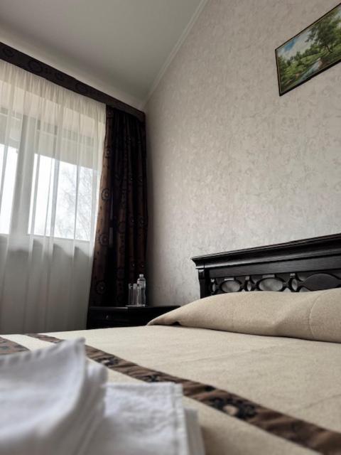 Charivna Taistra Bed and Breakfast Brovary Εξωτερικό φωτογραφία