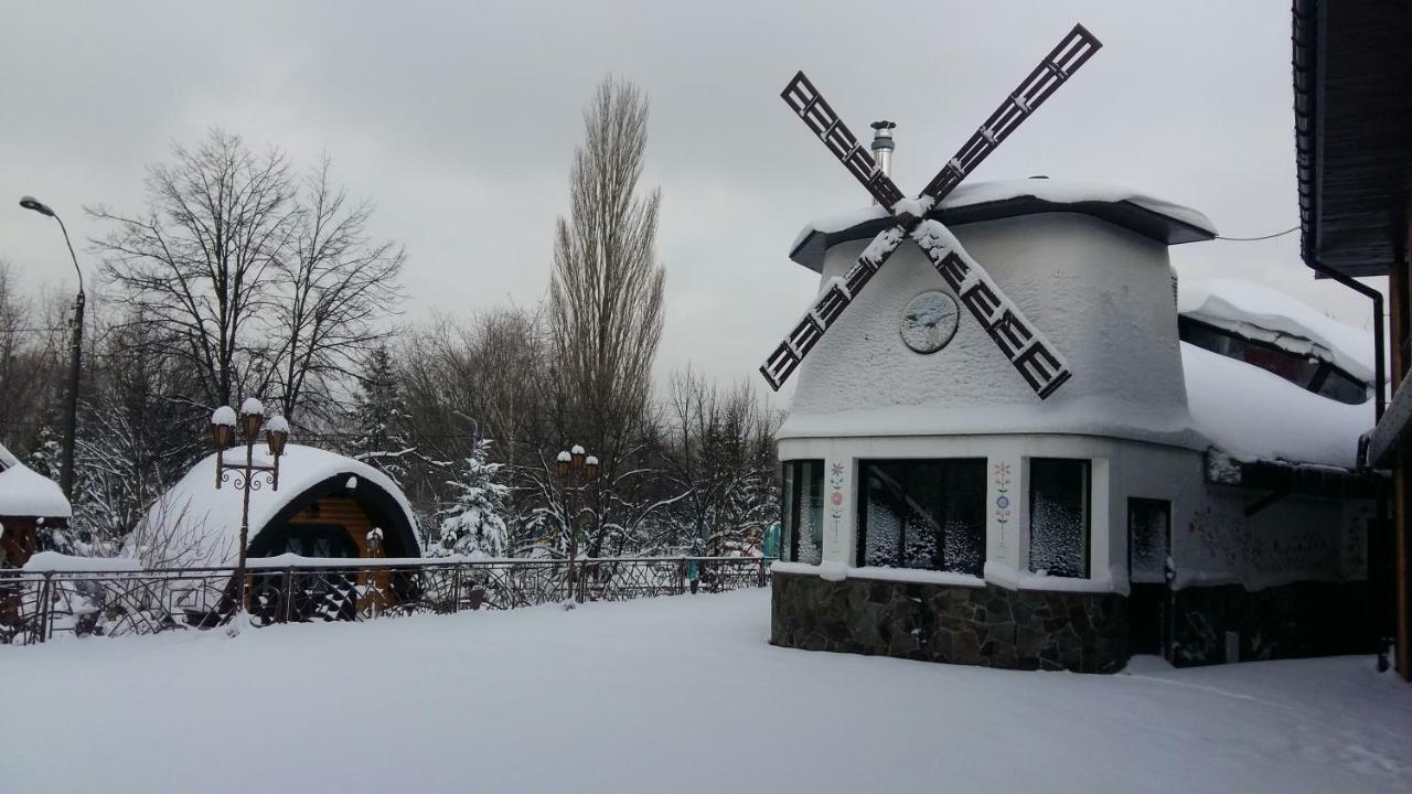 Charivna Taistra Bed and Breakfast Brovary Εξωτερικό φωτογραφία